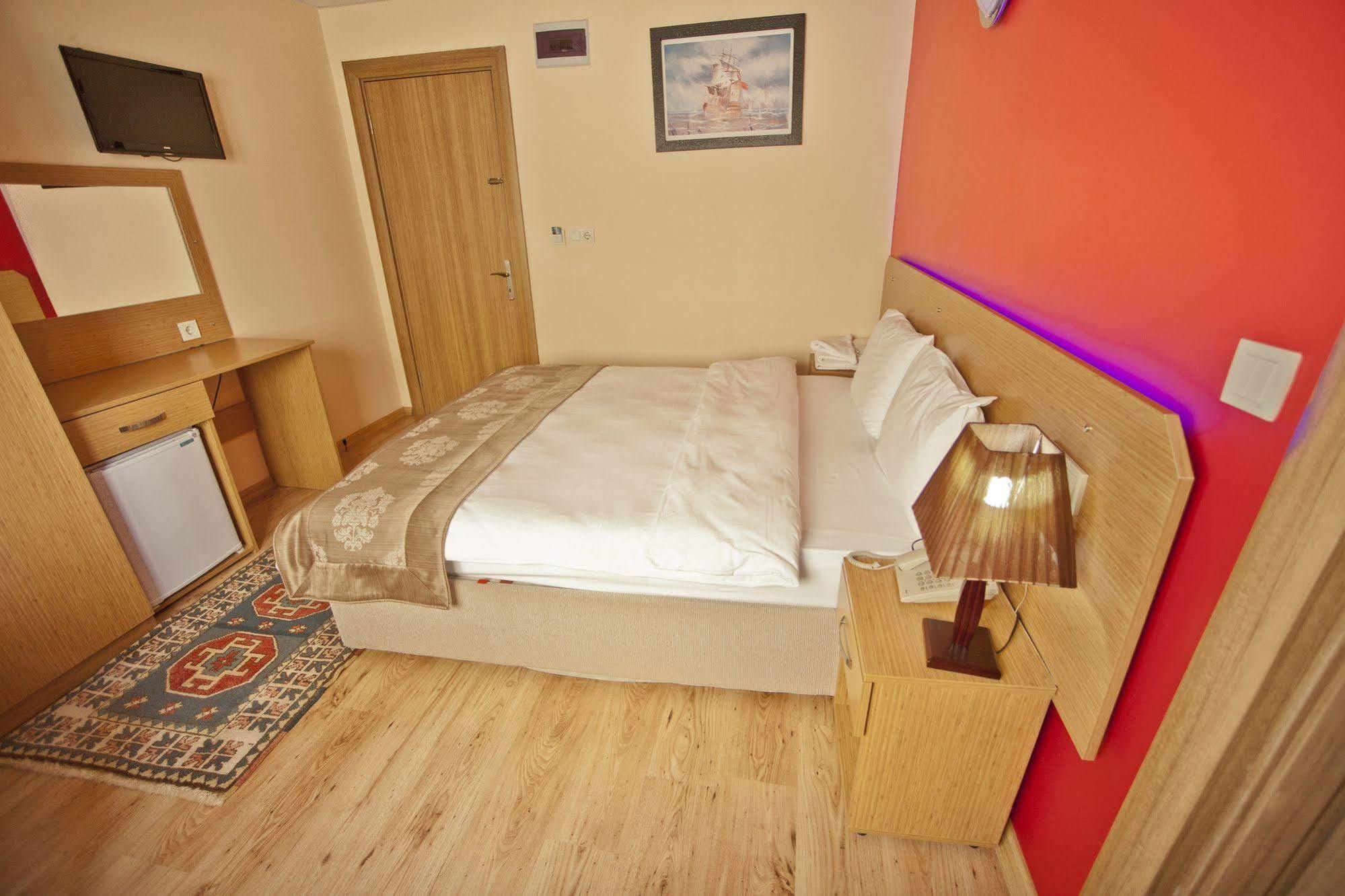 Avcilar Vizyon Hotel Istanbul Bagian luar foto