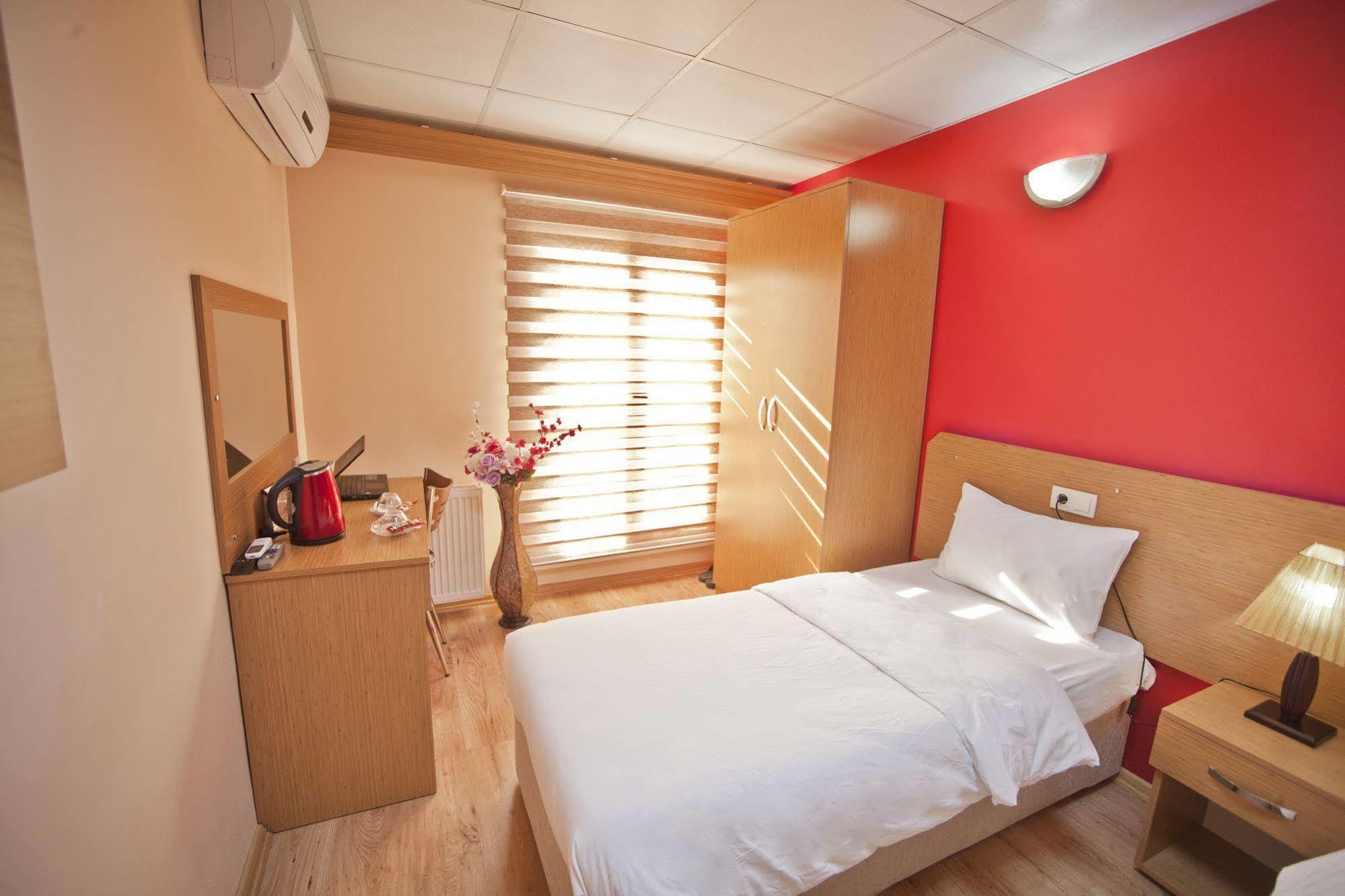 Avcilar Vizyon Hotel Istanbul Bagian luar foto